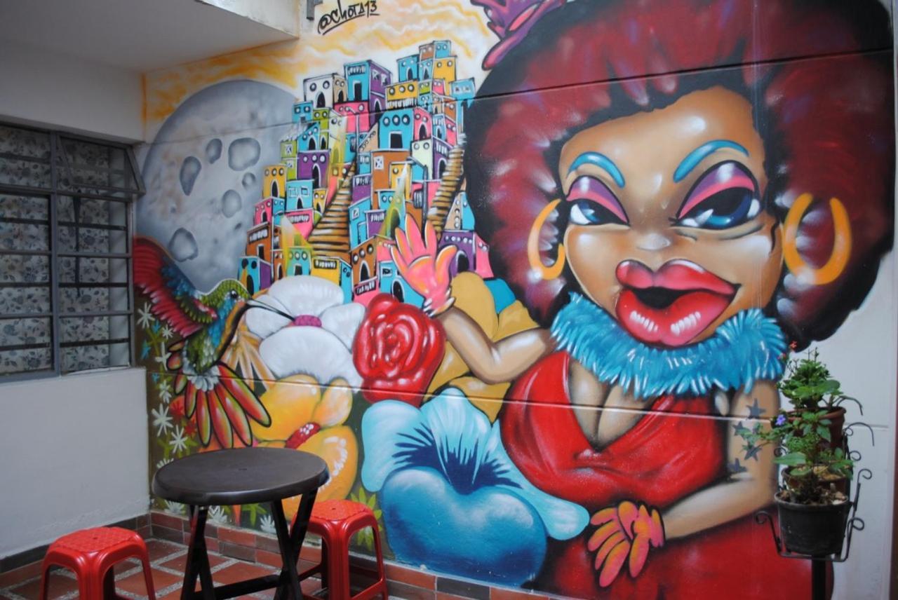A Pousada Casa Tuvia Parque Medellín Exterior foto